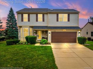 7726 Bay Tree Dr, Ypsilanti, MI