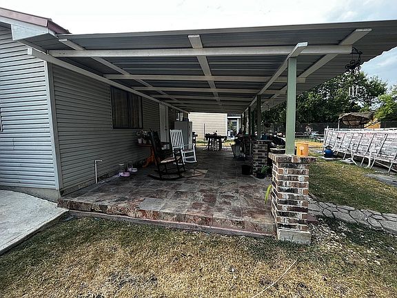 4th image of 442 Stutts Dr