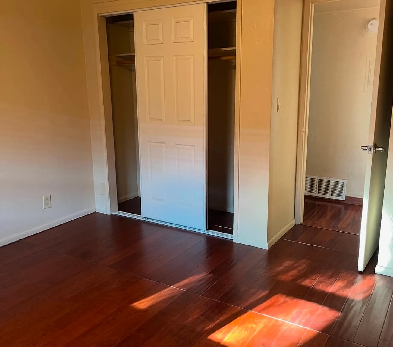 1 bed, 579 sqft, $995 — Photo 2