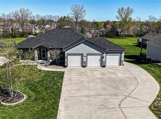 550 W Ryan Rd, Grain Valley, MO 64029