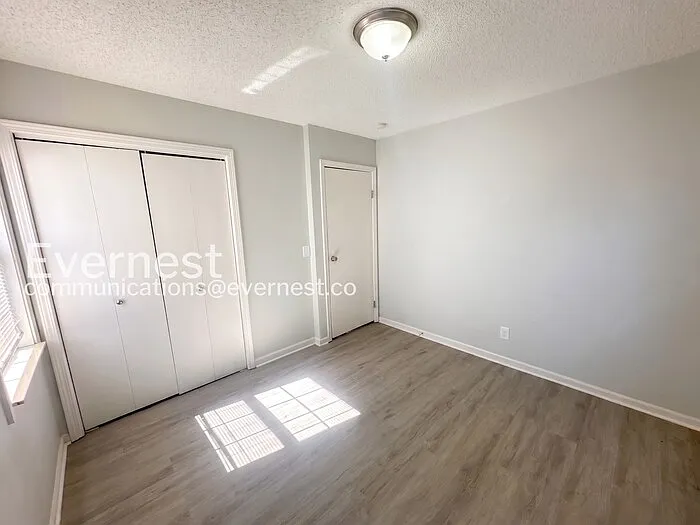 8109 NE 51st St — Photo 12