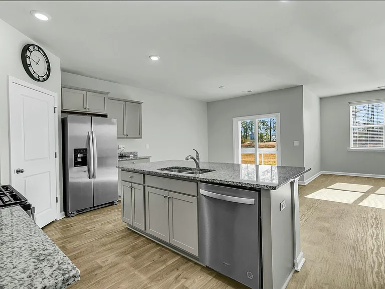 229 Grand View Xing — Photo 12