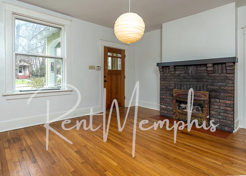 3 bed, 1.0 bath, 1220 sqft, $1,995 — Photo 1