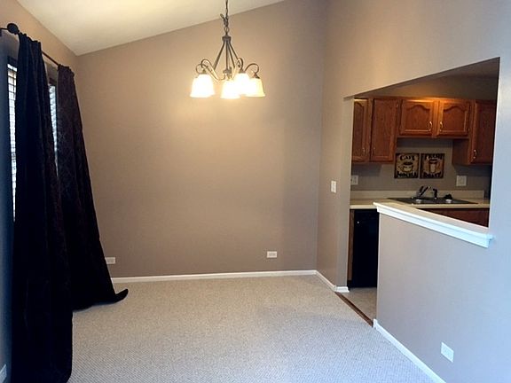 5th image of 33 Ashburn Ct