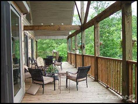 Lakeside Deck off living