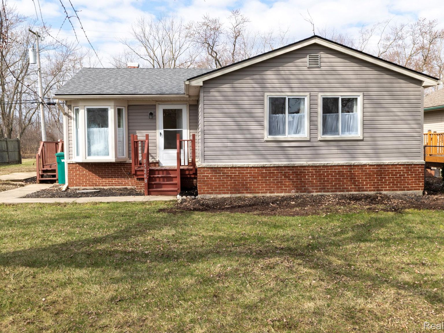 35268 Tilford St, Brownstown, MI 48173 | Zillow