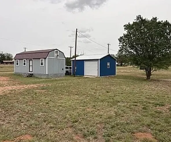 2 bed, 360 sqft, $650 — Photo 2