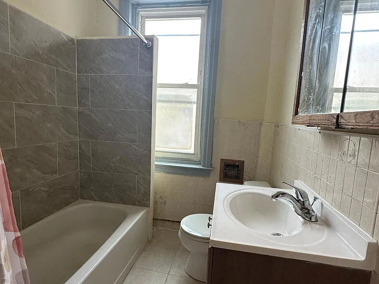2236 N Park Ave #2 — Photo 8
