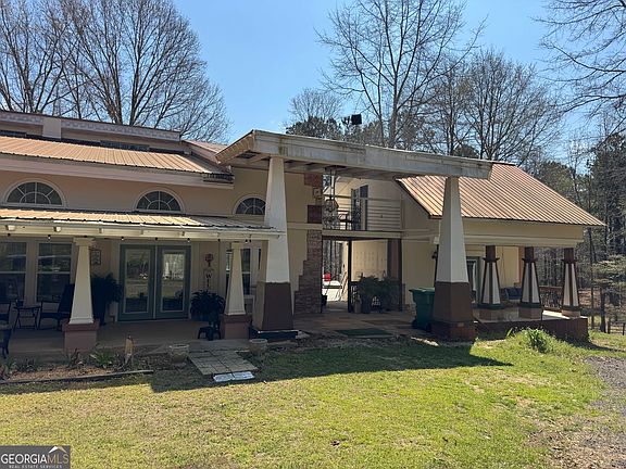 2nd image of 447 Grandview Rd
