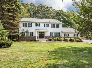3 Arnold Dr, Randolph, NJ 07869