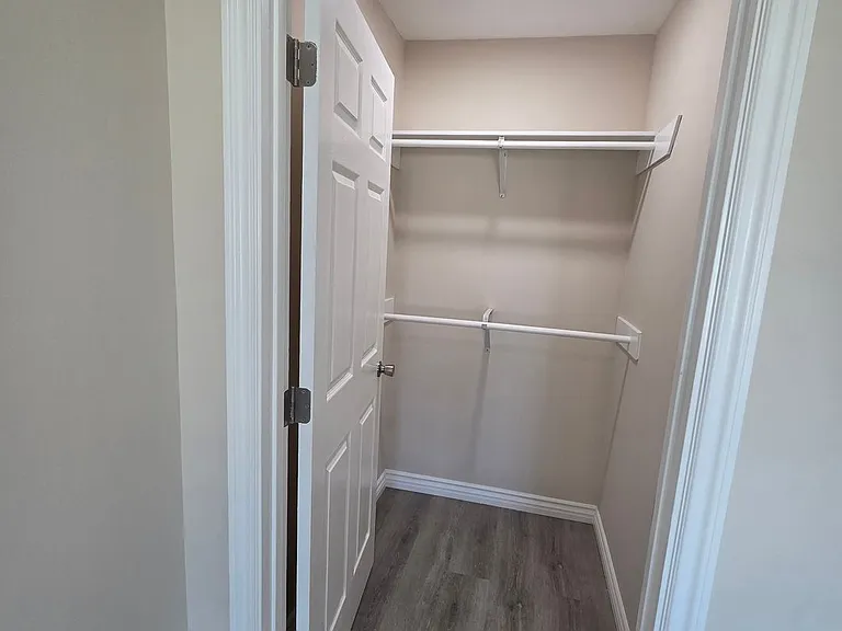 5546 Sulphur Dr — Photo 18