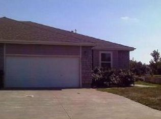 3521 NW 48th Ter, Topeka, KS 66618