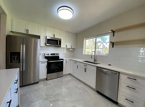 424 Manhattan Ave Photo 1