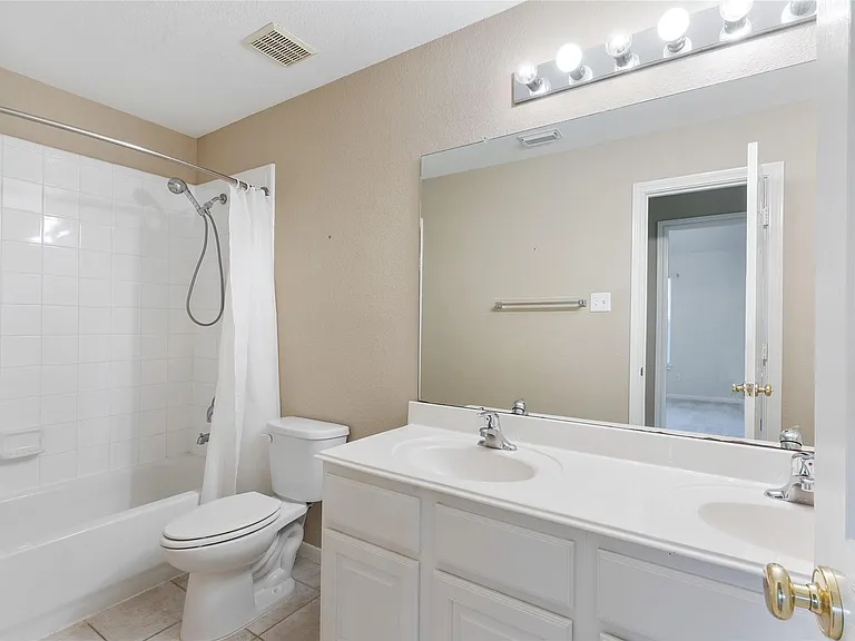 4302 Countryoaks Ct — Photo 22