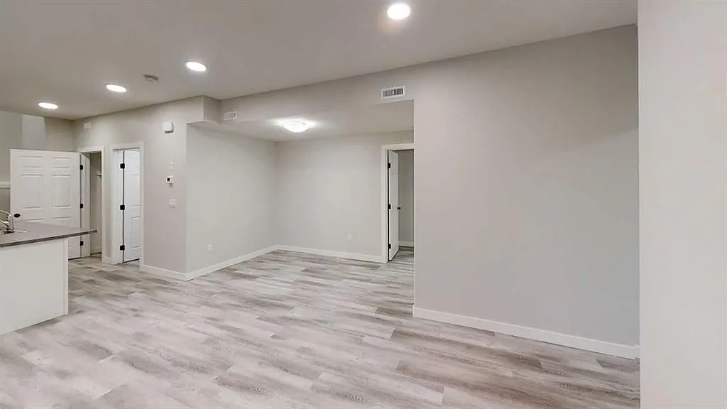 2 bed, 1.0 bath, 849 sqft, $1,650 — Photo 4