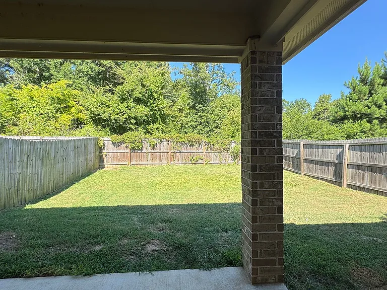 9100 Shadow Oak Dr — Photo 25
