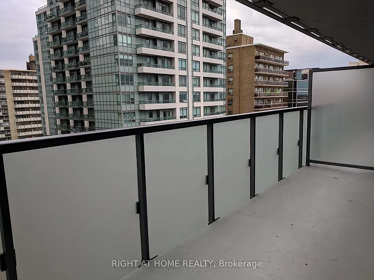 125 Redpath Ave #609 — Photo 3