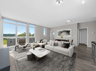 1716 Centre St S #218, Calgary, AB T2G5N8