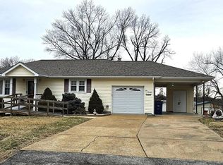 500 Edgewood Ln, Festus, MO 63028