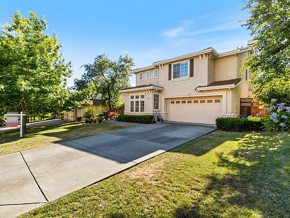 3rd image of 2243 Bennington Drive