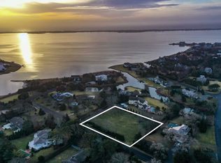 3 Woodcock Ln, Remsenburg, NY 11960