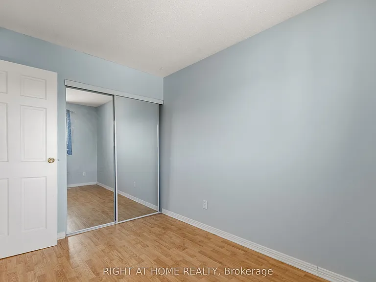 4338 Meadowvale Ln — Photo 14