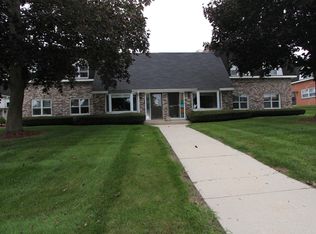 2037 Chateau Ct, Grafton, WI 53024