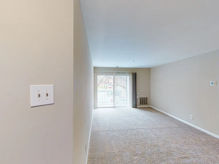 Canterbury Apartments — Photo 73