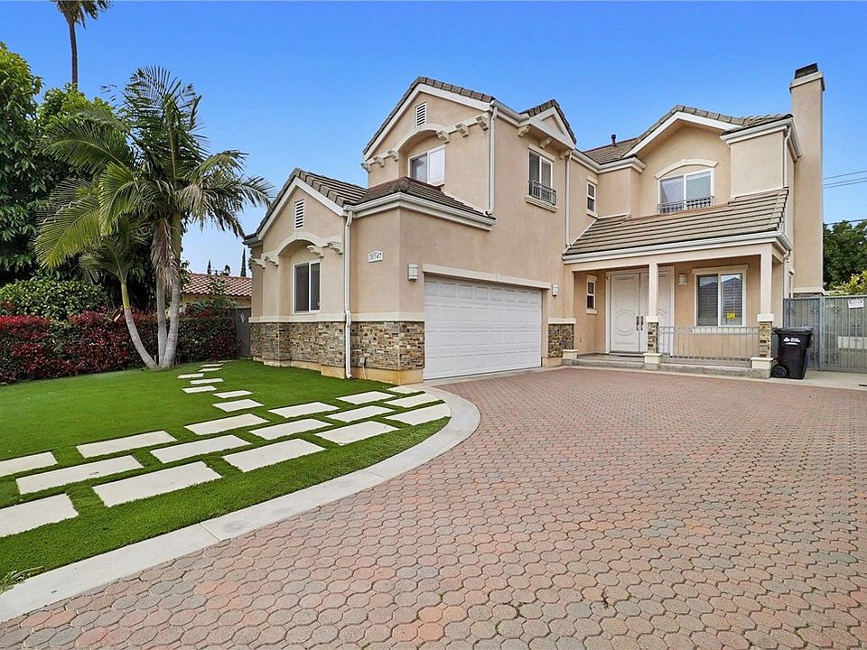 1st image of 10547 Lynrose St