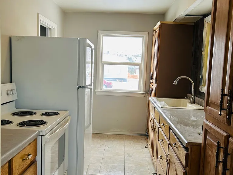 1302 S 4th Ave — Photo 4