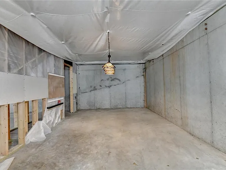 45 Sudderth St — Photo 31