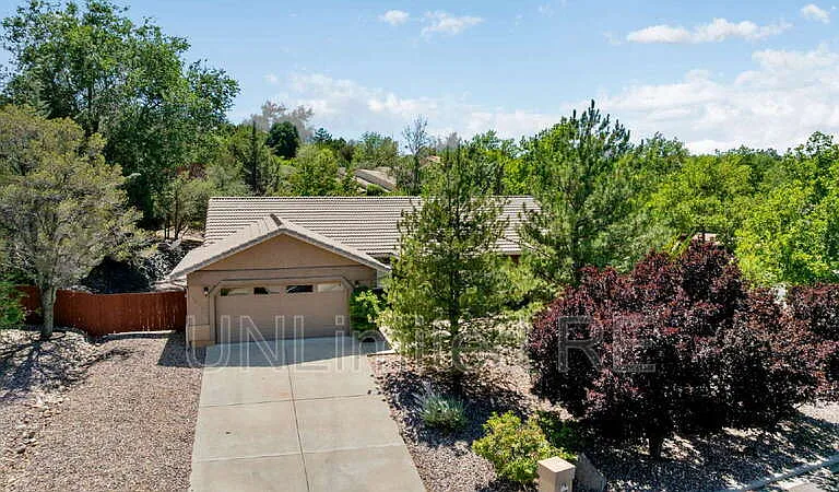 1614 Eagle Mountain Dr — Photo 2