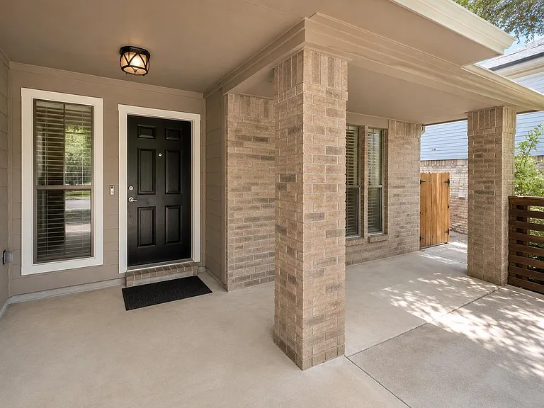 1212 Weatherford Dr — Photo 3