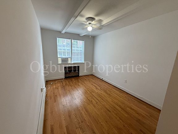 5th image of 1306-1318 Glade St #1306-25