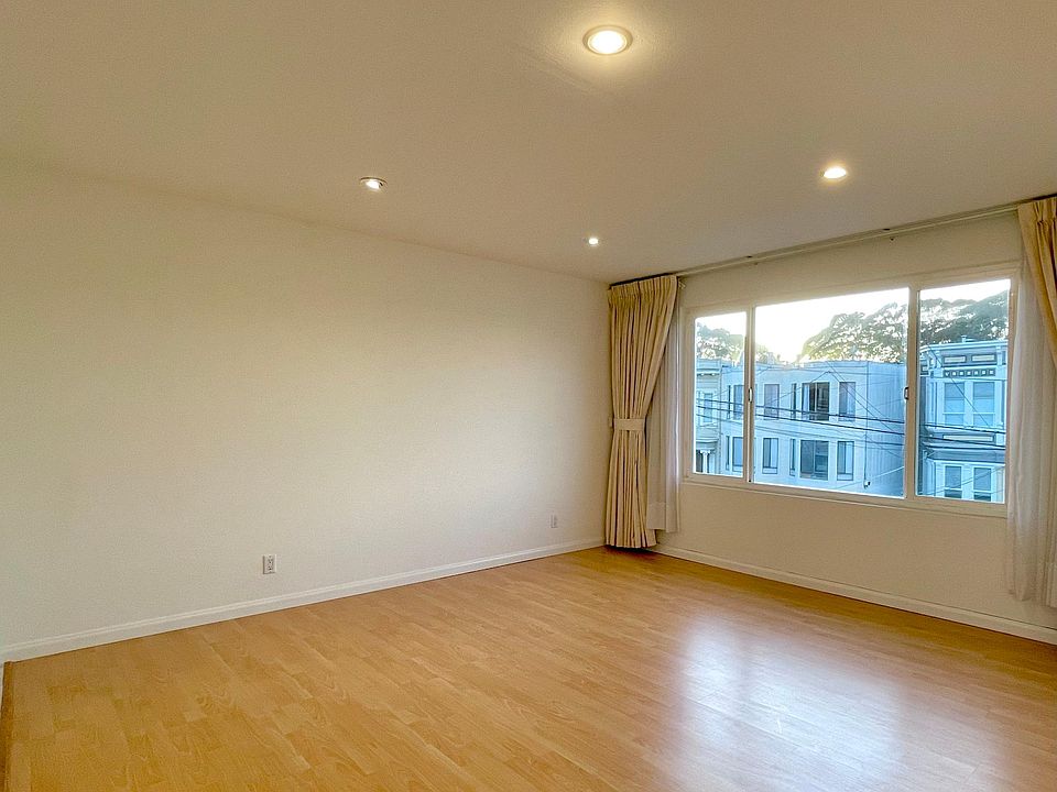 1st image of 268 12th Ave #4