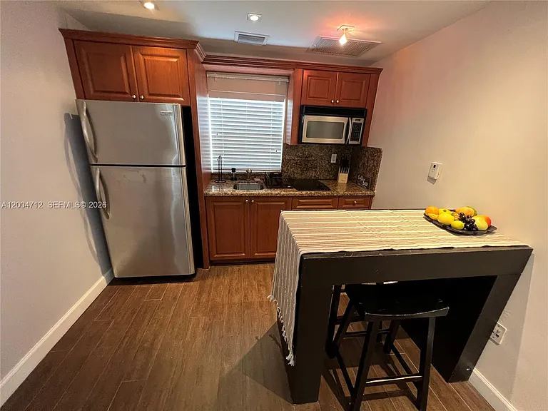 265 Palm Ave — Photo 46