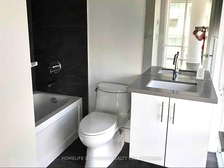 29 Queens Quay E #624 — Photo 14