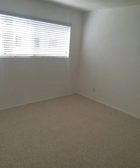 1810 Prosser Ave — Photo 12