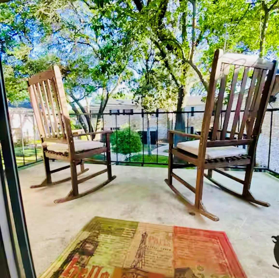 1 bed, 1.0 bath, 766 sqft, $1,350 — Photo 1