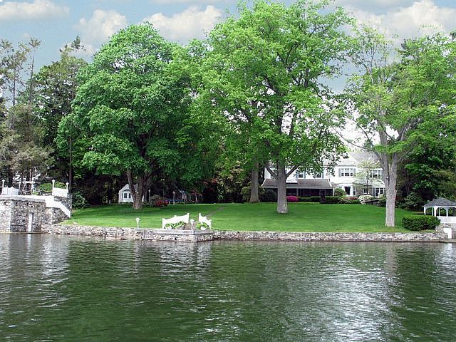 1st image of 92 W Lake Blvd
