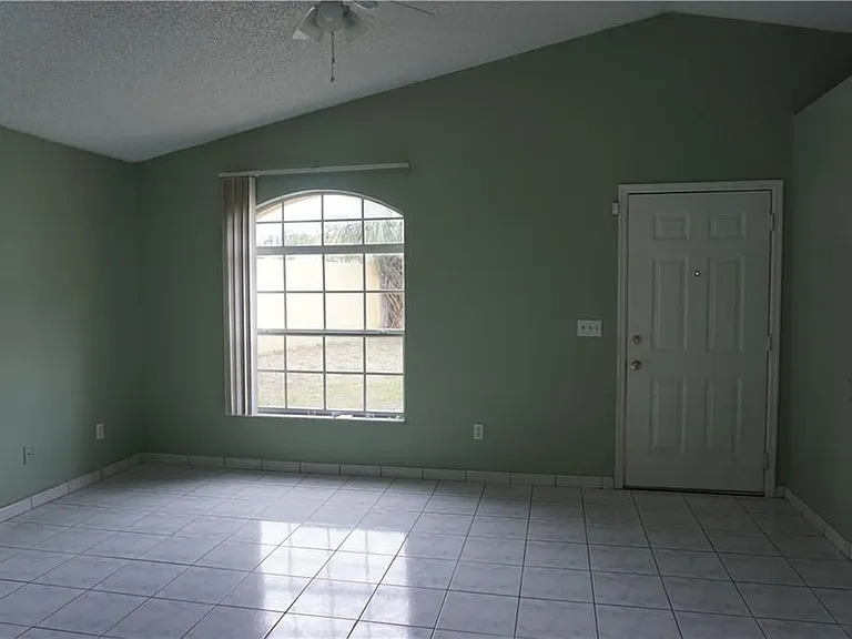 7139 Edgewater Shores Ct — Photo 6