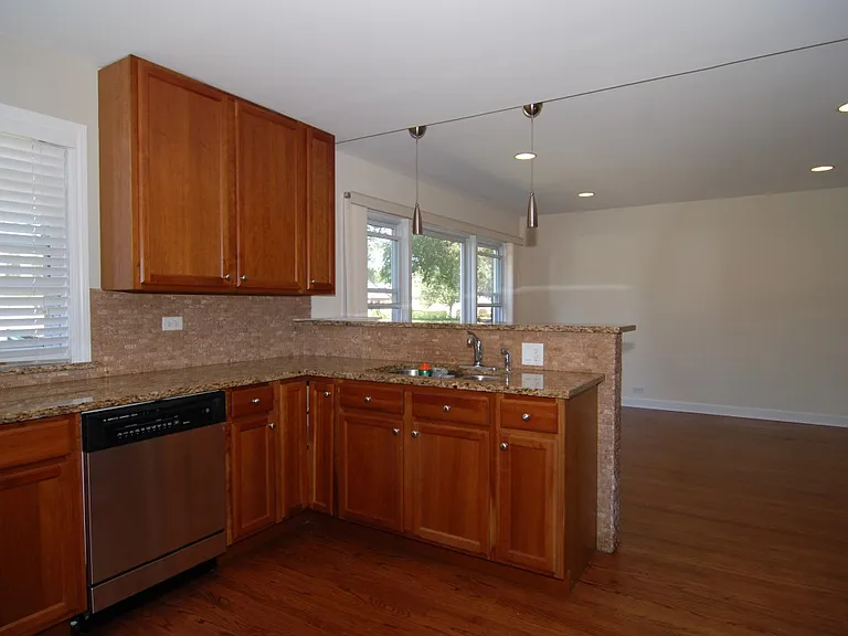 9311 Latrobe Ave — Photo 5