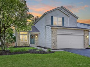 34 Kentland Dr, Romeoville, IL 60446