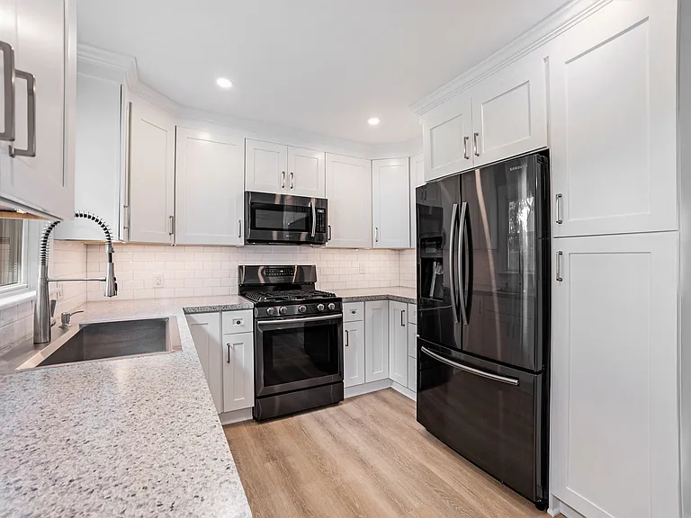 524 Continental Rd — Photo 10