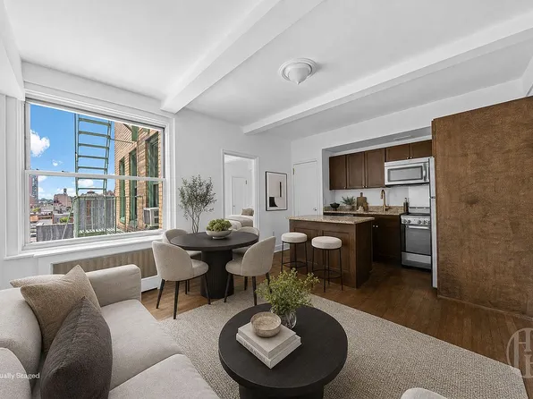 325 W 45th St APT 1020, New York, NY 10036