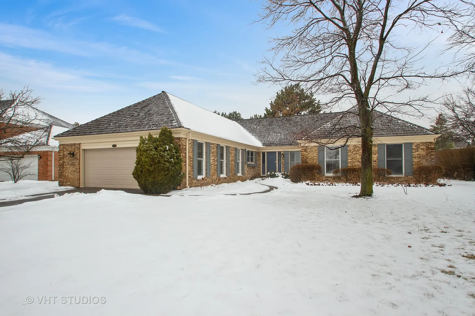 2340 Indian Ridge Dr photo 1