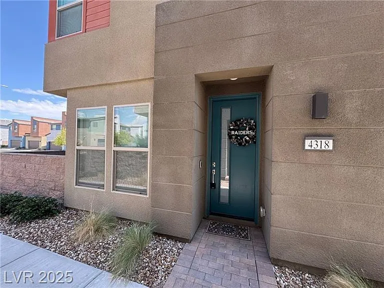 4318 Eagle Summit Ave — Photo 3