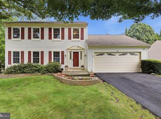 34 Spinning Wheel Ct, Germantown, MD 20874