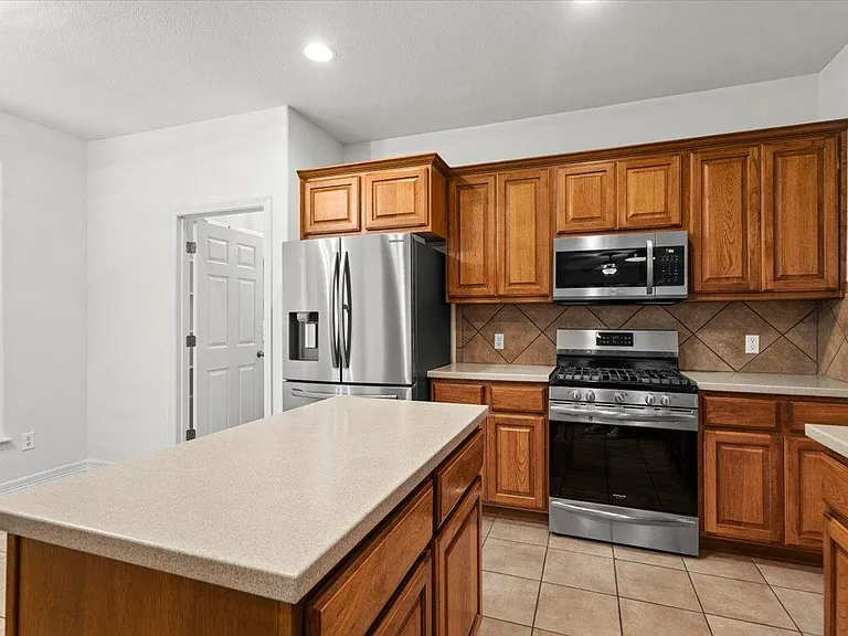 2304 Village View Loop — Photo 9