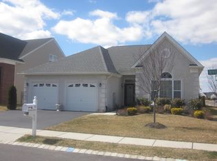 77 Riviera Dr, Monroe Township, NJ 08831